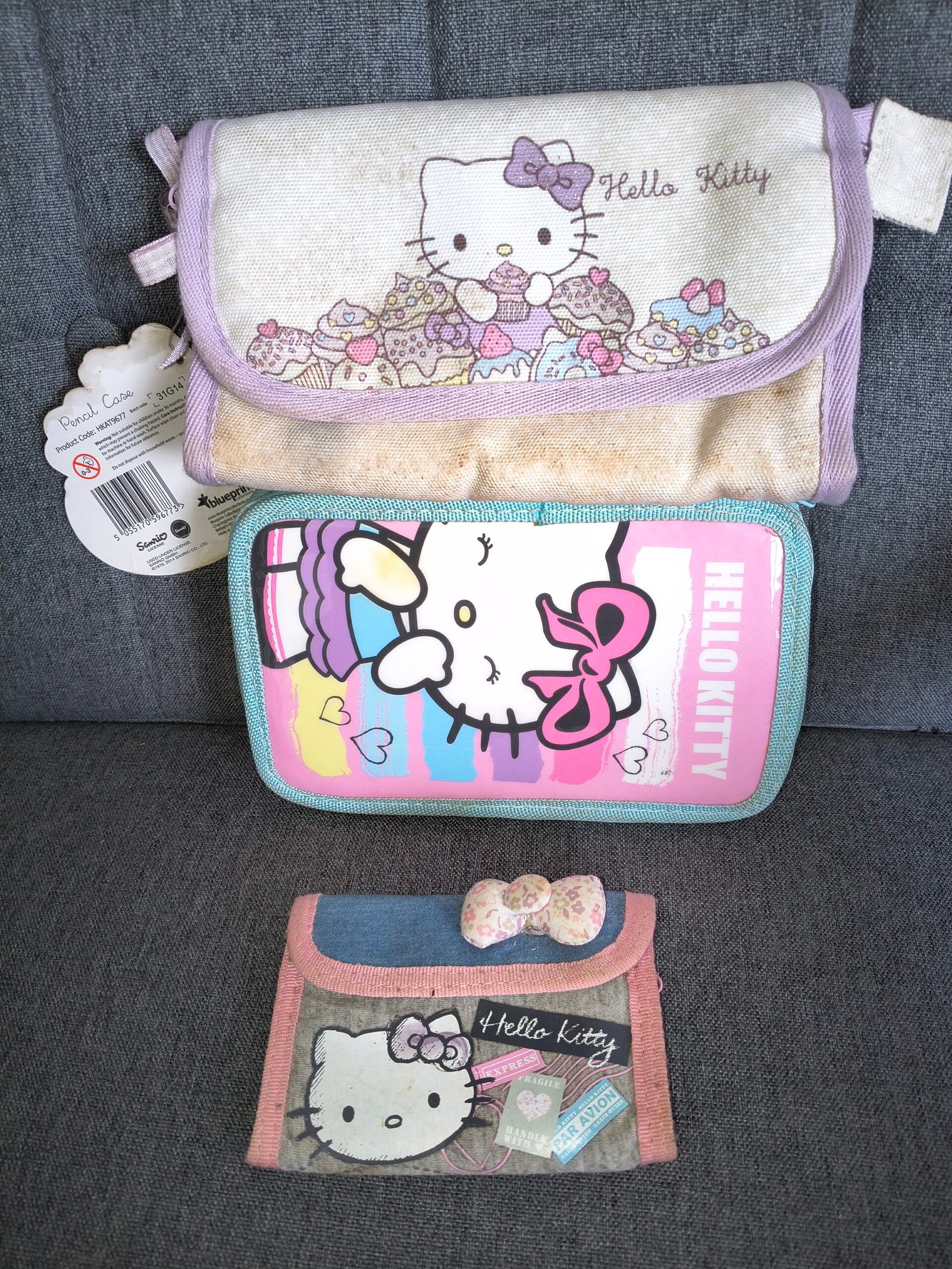IMG_20260331_155356187 Hello Kitty wallet+make up case+zip pencil case - Image 1