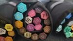 spectrum noir tri blend markers with free cases and swatch chart - Image 5
